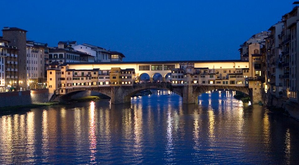florence ponte vecchio by night